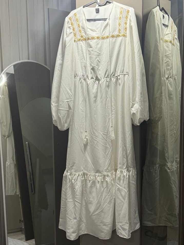 Beyaz Elbise astarlıdır - Görsel 2