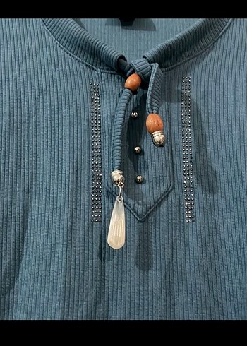 Uzun Kollu Mavi Nakışlı Kadın Bluz - Görsel 4