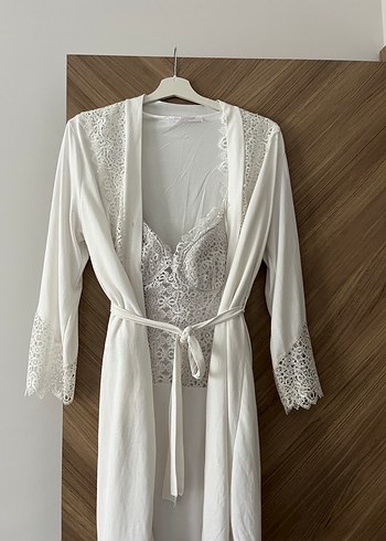 İnce Askılı Beyaz Mini Dantel Gecelik - Görsel 4