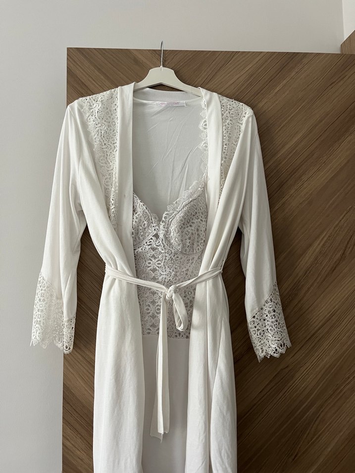 İnce Askılı Beyaz Mini Dantel Gecelik - Görsel 4