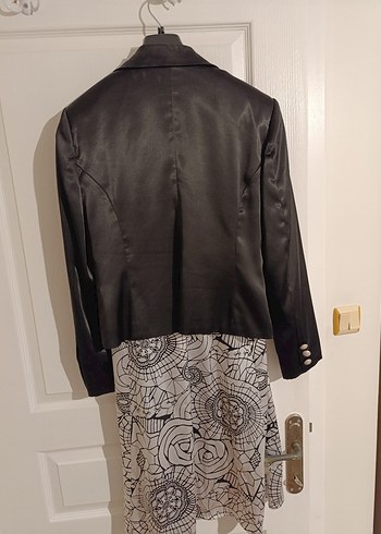 Siyah Desenli Uzun Kadın Takım Elbise - Görsel 3