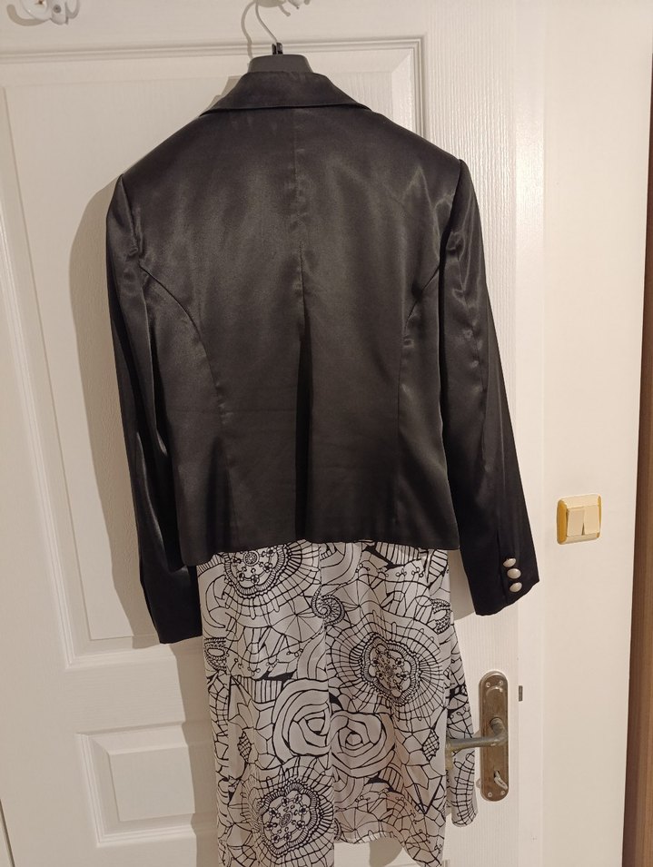 Siyah Desenli Uzun Kadın Takım Elbise - Görsel 3