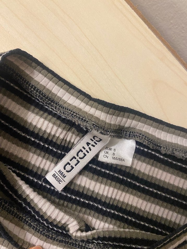 Gri Çizgili Kısa Kollu Tişört - Görsel 3