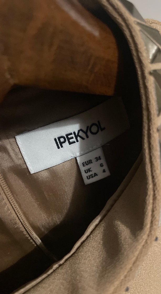 Ipekyol Bej rengi  yarım Yüksek Yakalı Kolsuz Elbise - Görsel 3