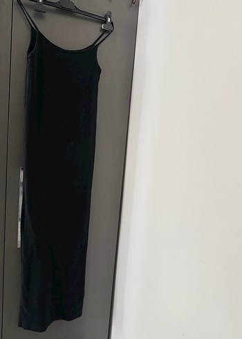 Siyah Uzun İnce Askılı Kadın Elbise - Görsel 3