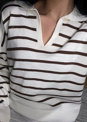 Çizgili V Yaka Triko Bej Renkli Kazak - Görsel 2