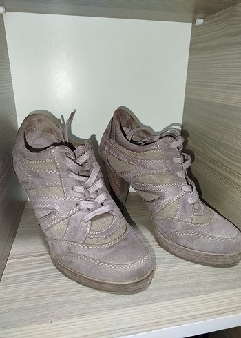 Lila spor görünümlü topuklu - Görsel 3