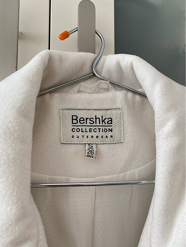 Bershka Beyaz Kaban