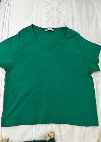 Yeşil V Yaka Kadın Tişört - Görsel 3