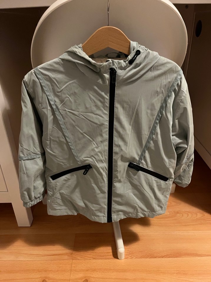 Gri Erkek Çocuk Fermuarlı Yağmurluk - Görsel 2