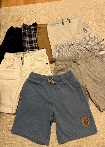 Gri Düğmeli Erkek Şort - Rahat Kesim - Görsel 2