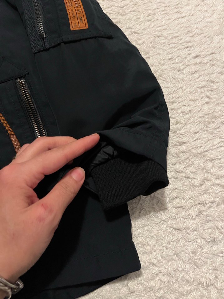 Siyah Erkek Çocuk Fermuarlı Kaban - Görsel 4