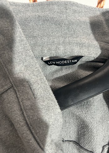 Gri Düğmeli Midi Hamile Ceketi - Görsel 2