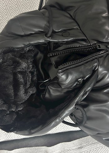 Siyah Deri Uzun Kadın Kışlık Ceket - Görsel 5