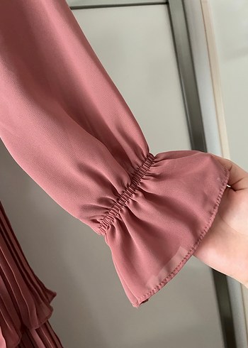 Pudra Renk Pliseli Uzun Elbise - Görsel 3