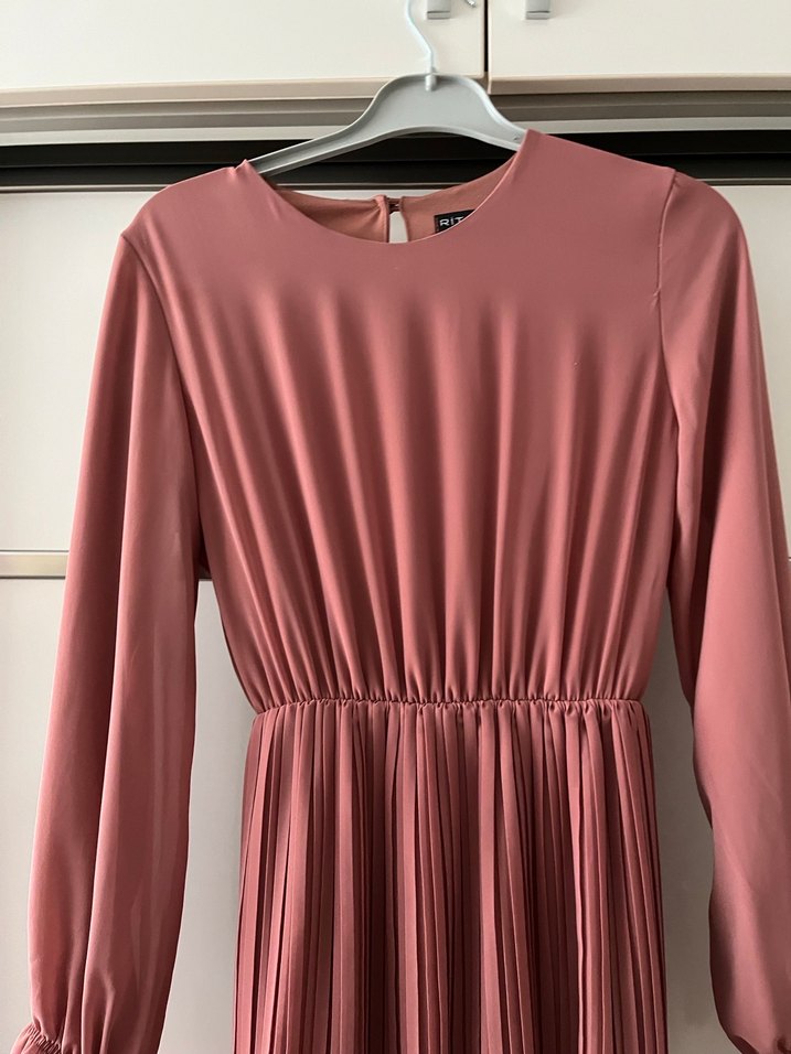 Pudra Renk Pliseli Uzun Elbise - Görsel 2