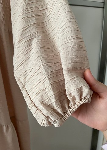 Bej Uzun Keten Elbise Pilili Detaylı - Görsel 4