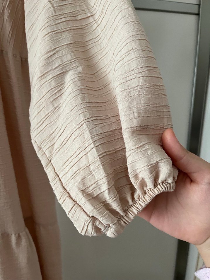 Bej Uzun Keten Elbise Pilili Detaylı - Görsel 4