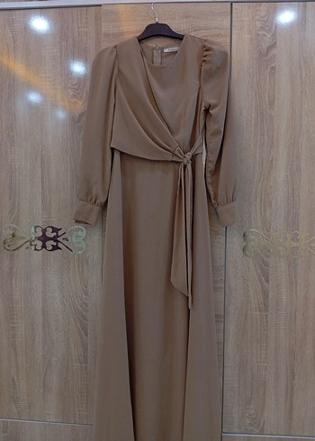 krem rengi belden bağlamalı uzun elbise - Görsel 4