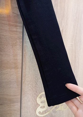 Zincir Detaylı Siyah Süet Mini Elbise - Görsel 4