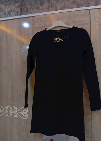 Zincir Detaylı Siyah Süet Mini Elbise - Görsel 2