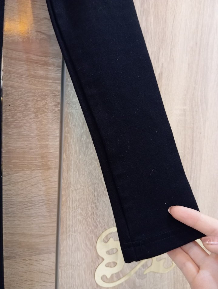 Zincir Detaylı Siyah Süet Mini Elbise - Görsel 4