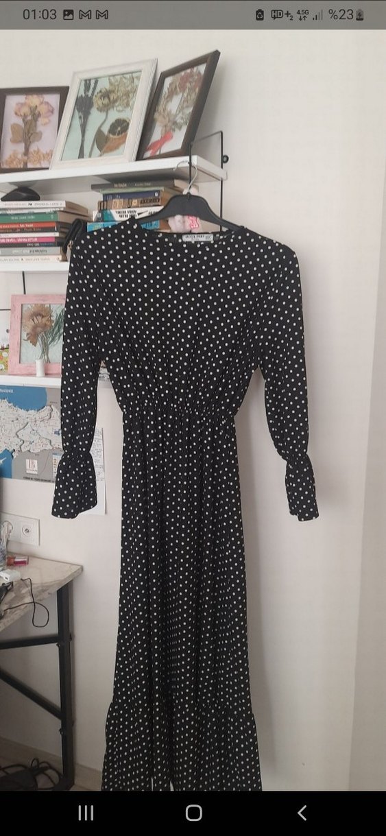 Puantiyeli Siyah Uzun Salaş Elbise - Görsel 2