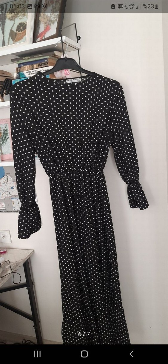 Puantiyeli Siyah Uzun Salaş Elbise - Görsel 5