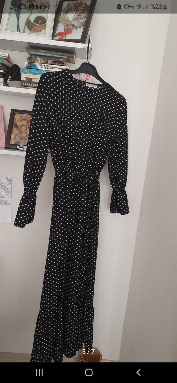 Puantiyeli Siyah Uzun Salaş Elbise - Görsel 3