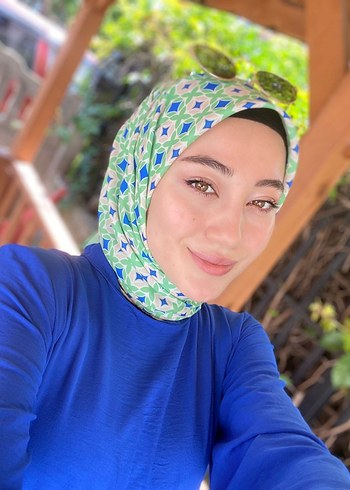 Yeşil desenli kadın eşaep - Görsel 2