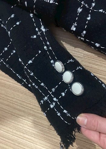 Düğmeli Siyah Mini Kareli Kadın Kaban - Görsel 2