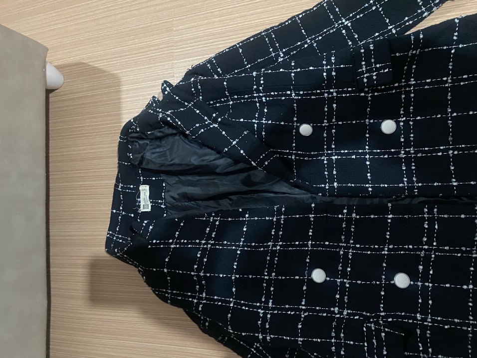 Düğmeli Siyah Mini Kareli Kadın Kaban - Görsel 3