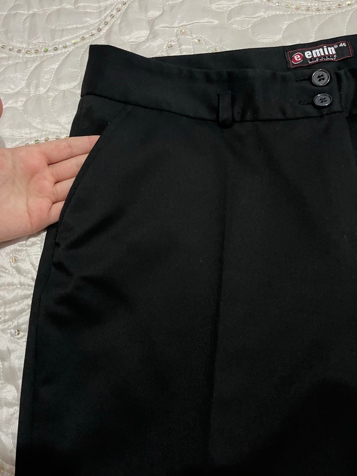 Siyah Düğmeli Kadın Kumaş Pantolon - Görsel 3