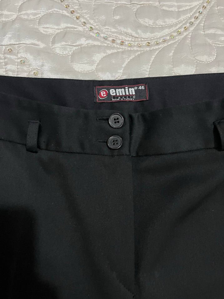 Siyah Düğmeli Kadın Kumaş Pantolon - Görsel 2