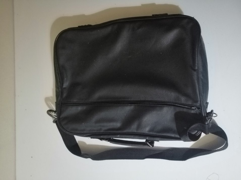 Siyah Deri Laptop Çantası - Görsel 2