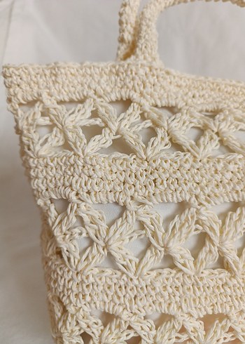İnce İşlemeli Beyaz Örgü Kadın El Çantası - Görsel 3