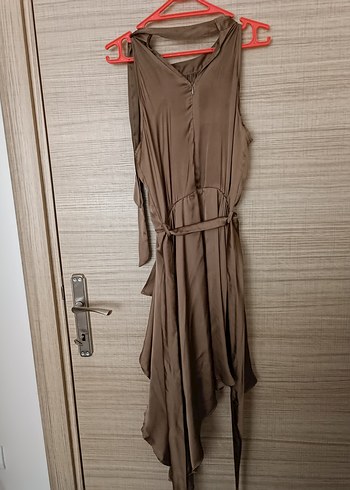 Kahverengi Saten Midi Elbise - Görsel 3