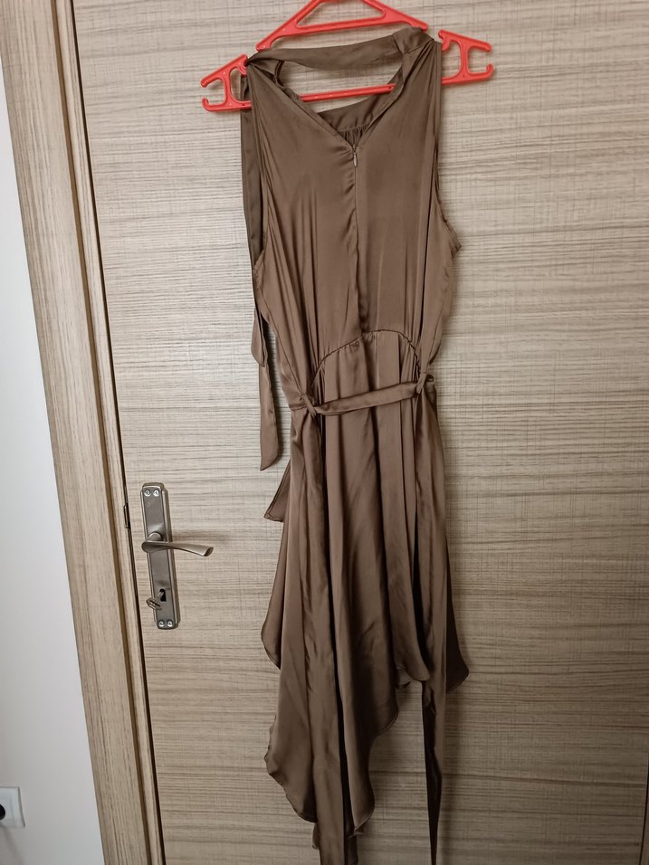 Kahverengi Saten Midi Elbise - Görsel 3