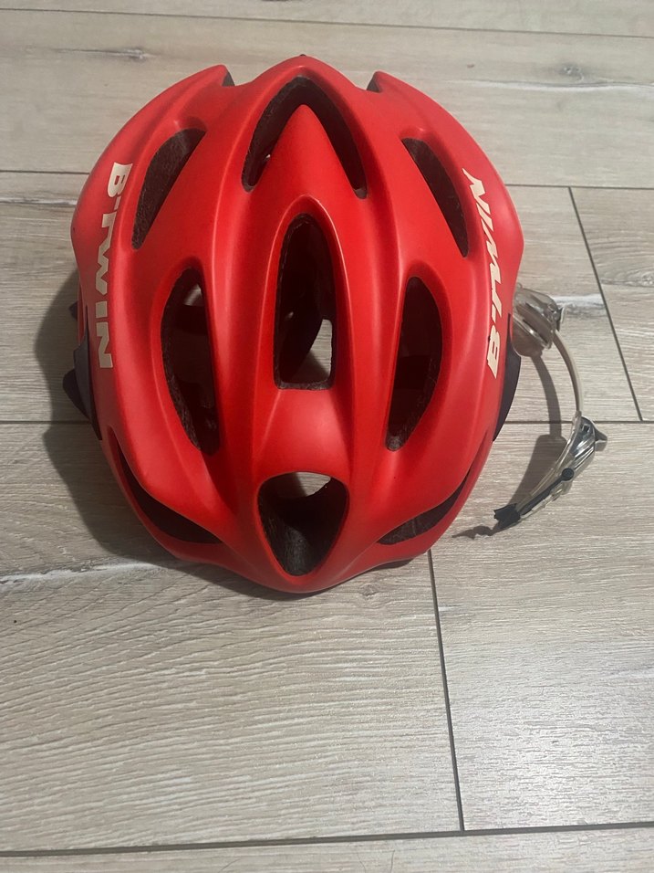 B'Twin 500 Kırmızı Bisiklet Kaskı - Görsel 5