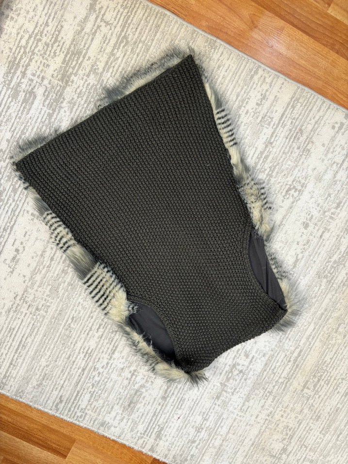 Uzun Gri Zebra Desenli Kürklü Kadın Yelek - Görsel 4