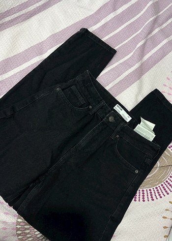 Bershka Siyah Duz Kesim Denim Jean