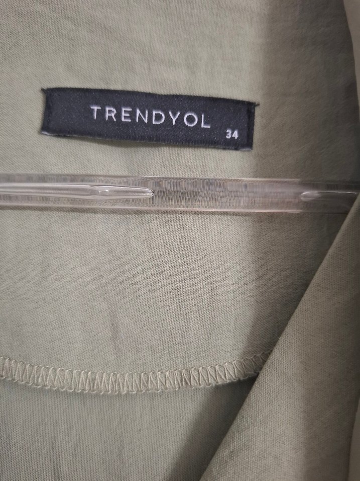 V Yaka Kısa Yeşil Elbisesi - Görsel 2