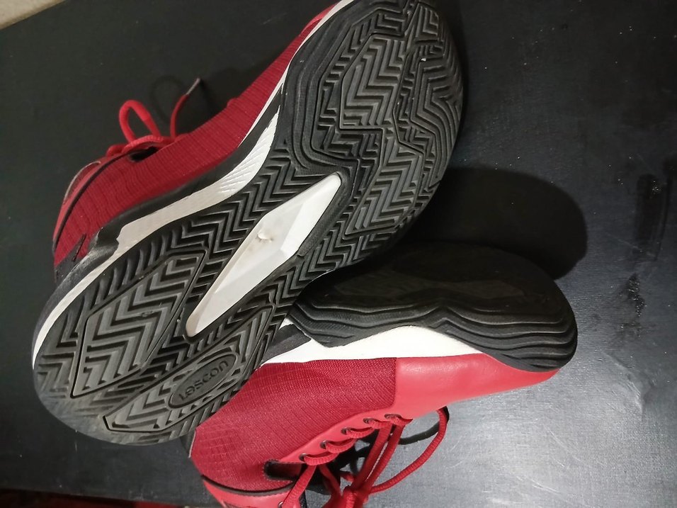 Kırmızı Desenli Bağcıklı Basketbol Ayakkabısı - Görsel 3