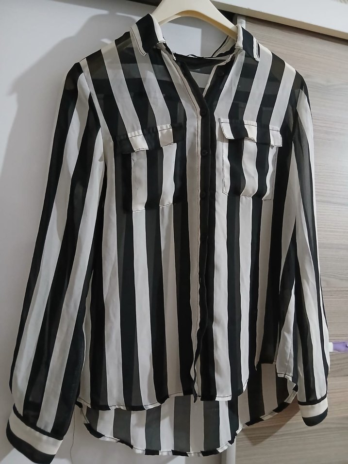 Gri-Beyaz Çizgili Kadın Uzun Gömlek - Görsel 2