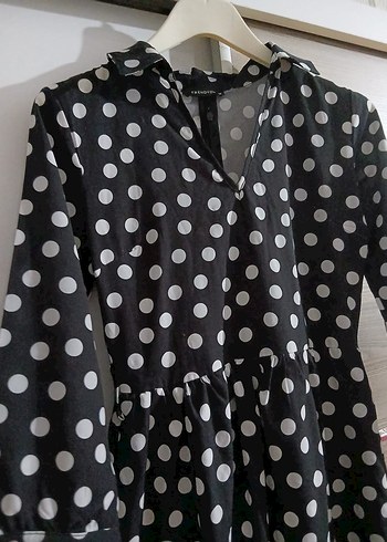 Uzun Kollu Puantiyeli Siyah Elbise - Görsel 2