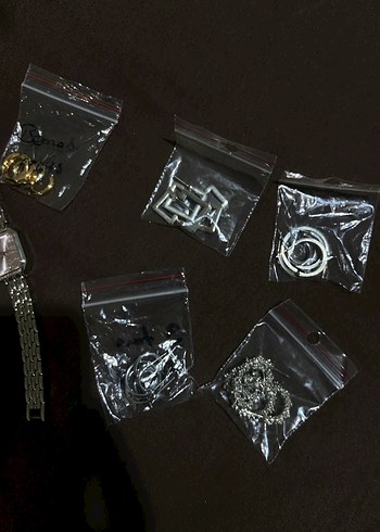 Saat ve küpe - Görsel 3