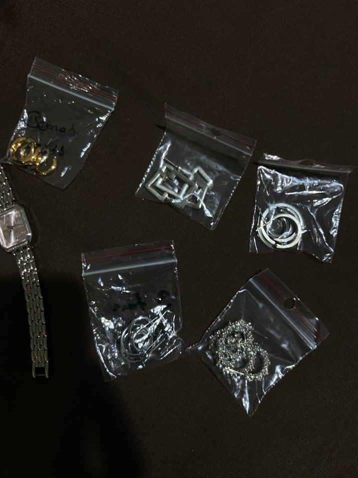 Saat ve küpe - Görsel 3