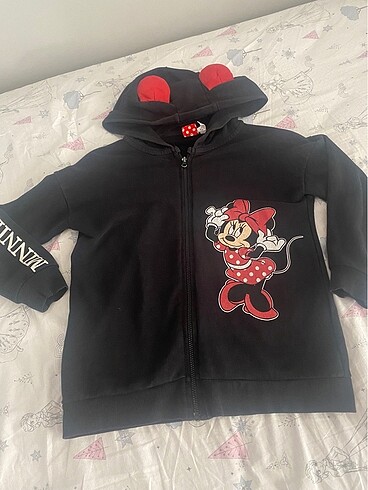 Kapşonlu fermuarlı sweatshirt