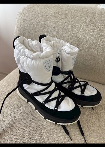 Kar botu çok iyi durumda - Görsel 2