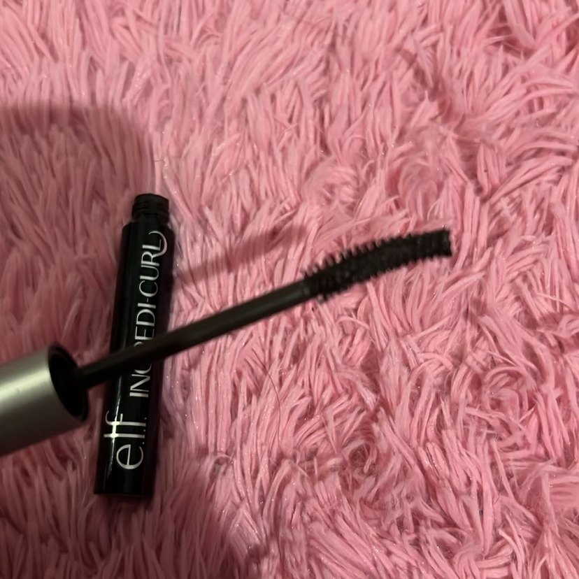 e.l.f. Incredi-Curl Kahverengi Maskara - Görsel 2